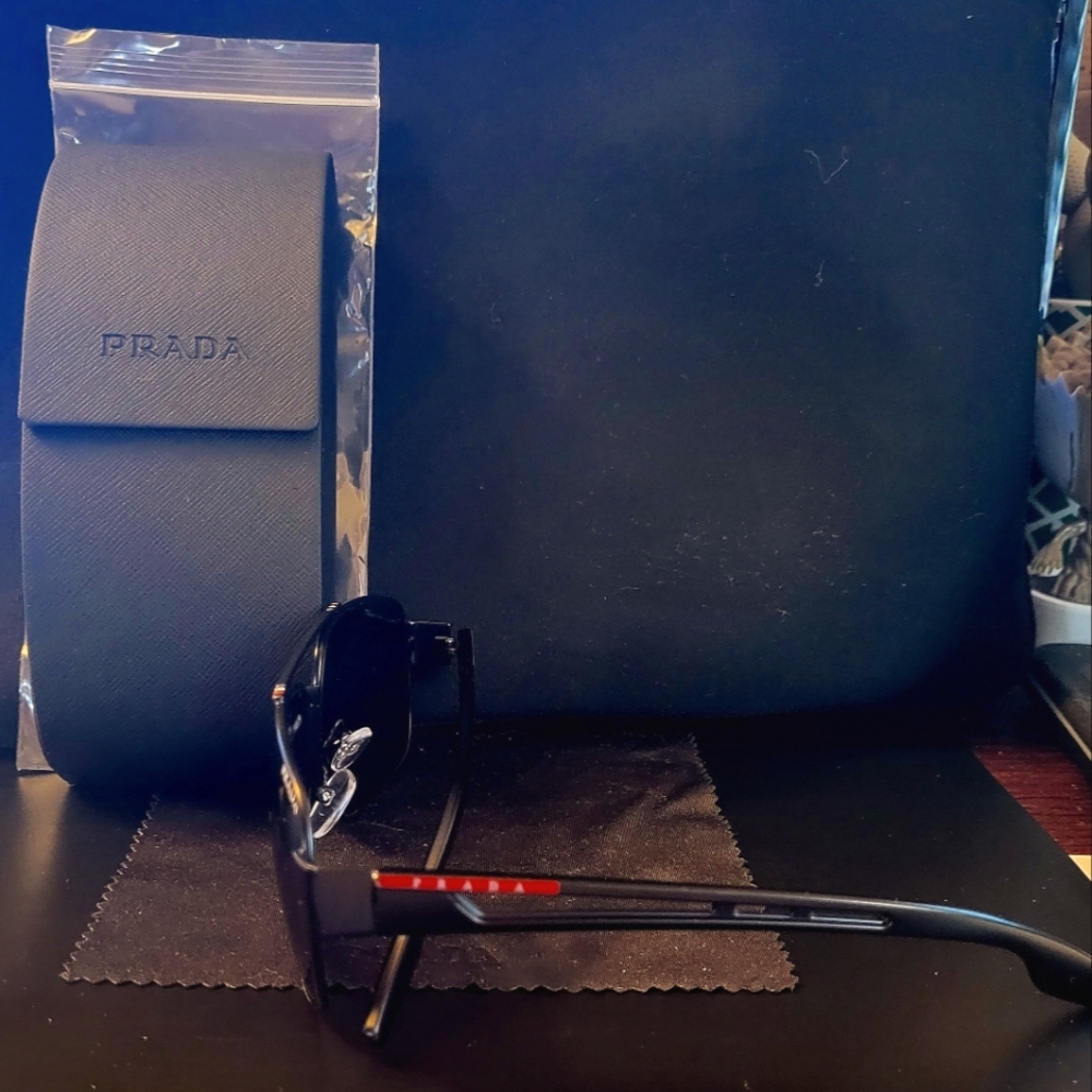 Men's Prada Sunglasses - Picture 2 of 3